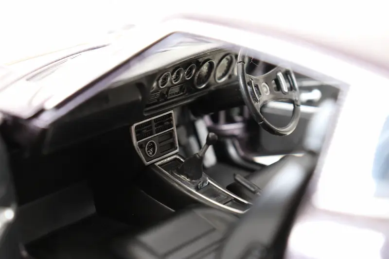 国産名車コレクション エクストラスケール1/18 内装画像