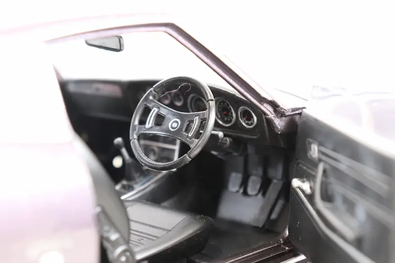 国産名車コレクション エクストラスケール1/18 運転席画像